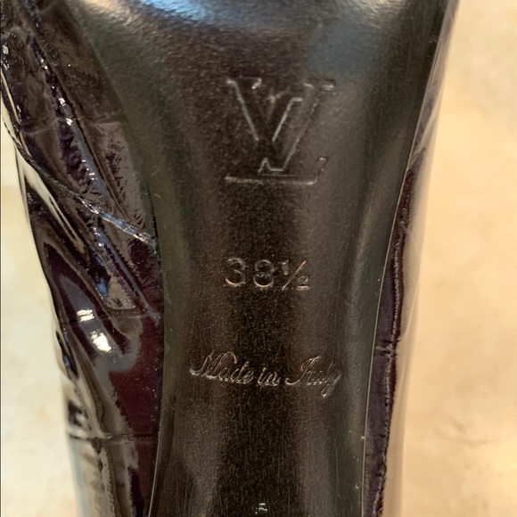 Louis Vuitton Croc Embossed Booties - Picture 6 of 7